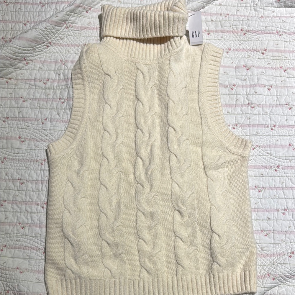 GAP White Chunky Cable Knit Turtleneck Sweater